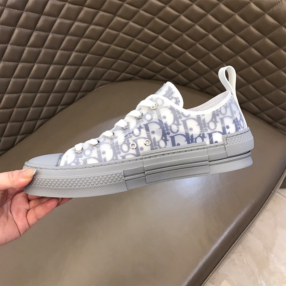 B23 LOW-TOP SNEAKER